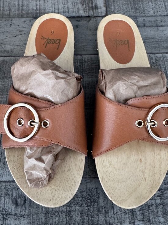 beek Shoes - Beek Leather Wooden Slide Sandals, Size 6, Tan,Excellent Condition, Minimal Wear